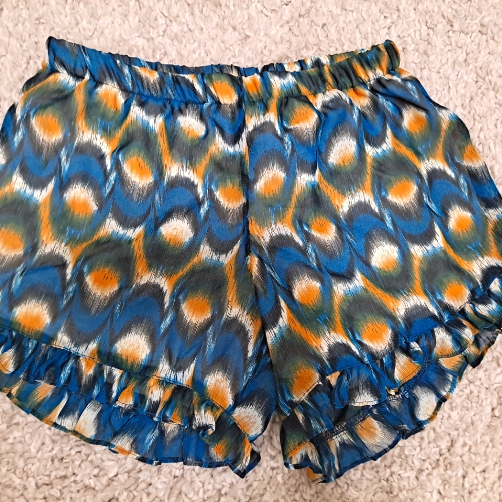 Basically Me Shorts. Size small